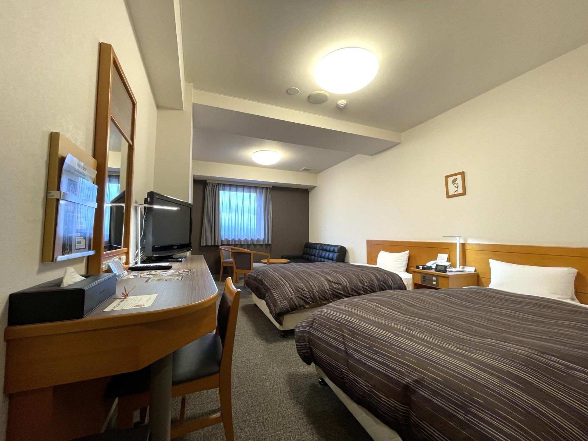 Hotel Route-Inn Niihama Экстерьер фото