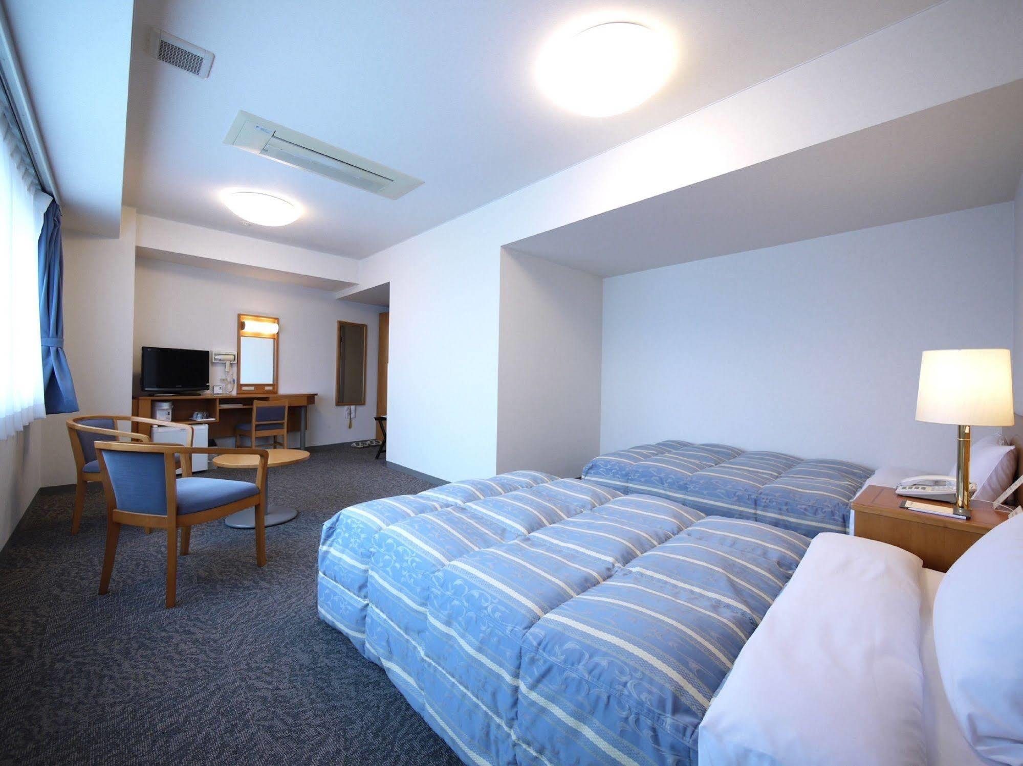 Hotel Route-Inn Niihama Экстерьер фото