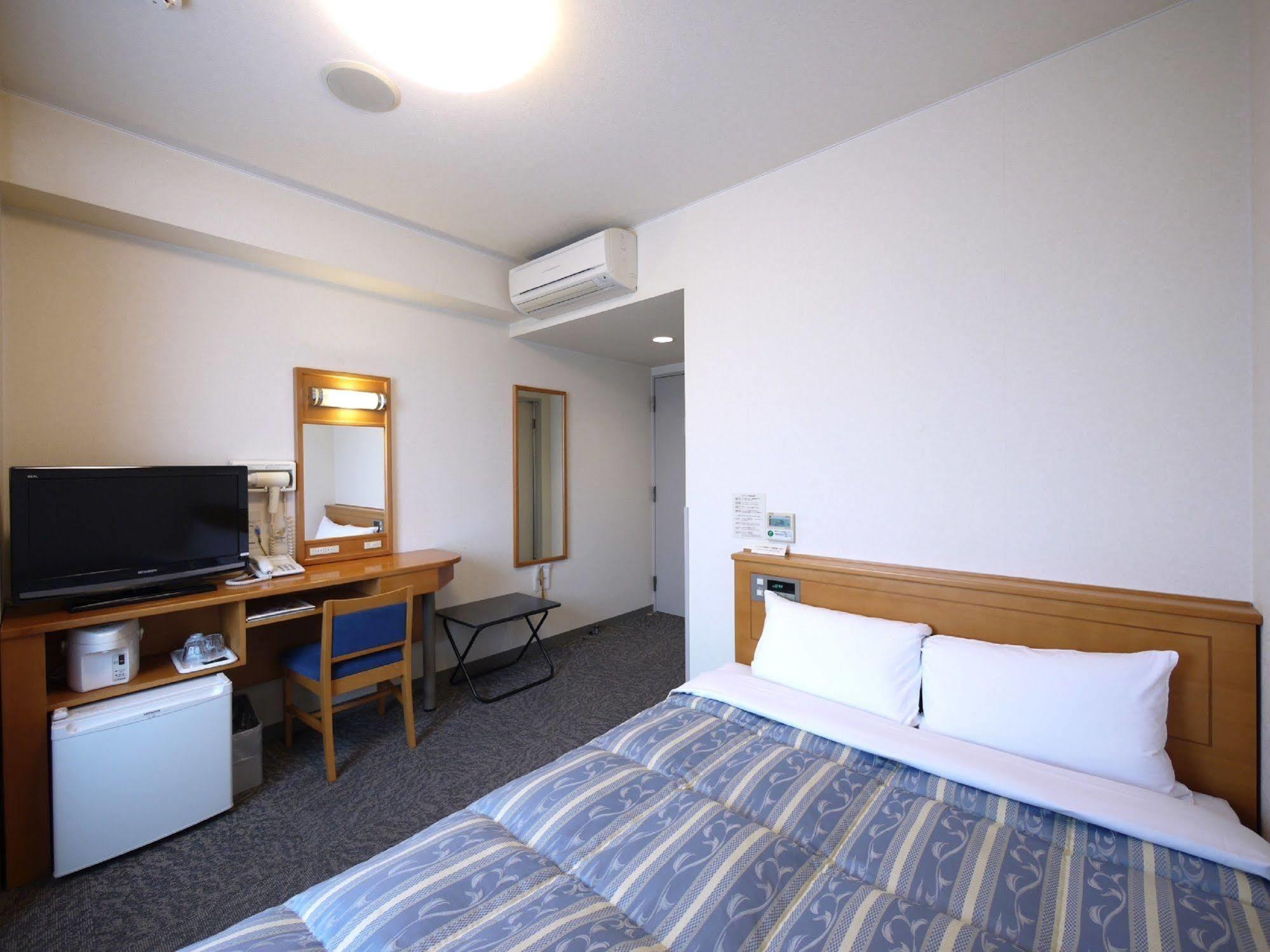 Hotel Route-Inn Niihama Экстерьер фото